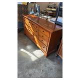 Traditional Cherry Wood Drawer Dresser