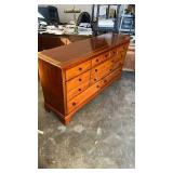Traditional Cherry Wood Drawer Dresser