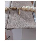 1928 White Pearl Necklace with Gold Clasp
