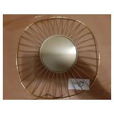 Short Curved-Edge Modern Creative Stylish Single Tier Dish, Metal Iron Wire Fruit Vegetables Bread Decorative Stand Serving Bowls Basket Holder (Square Dish) (Gold) - Retail: $14