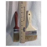 Lot of 2 paint brushes