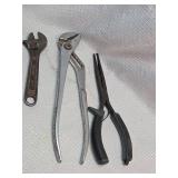 Mixed Adjustable Wrench and Plier Set