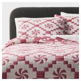 Full/Queen Matelasse Christmas Quilt Set Red - Threshold - Retail: $59