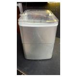 Parts only-Insignia 2.6L Portable Ice Maker