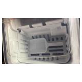 Parts only-Insignia 2.6L Portable Ice Maker