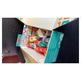 Melissa & Doug Blockablesâ¢ Farm Snap and Play, Mix and Match Connectable Wooden Building Blocks Play Set Toy for Preschool Boys and Girls (56 Pcs)