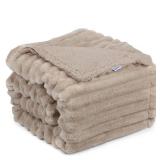 ZAKAPAWS Waterproof Dog Blanket, Soft Fleece Blanket for Couch Protector, Reversible Pet Blankets Furniture Protector Cover for Small Medium Large Dogs Cats (Line, 60\"x80\")