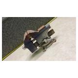 Bench Vise with Swivel Base