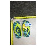 Cat & Jack Dinosaur Kids Flip Flops Size L(9/10)