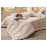 Bedsure Comforter Duvet Insert - Quilted Comforters Queen Size, All Season Duvet, GentleSoft Down Alternative Bedding, with 8 Tabs, Gifts for Women/Men, Beige, Queen 88 x 88 Inches