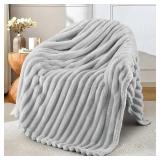 Exclusivo Mezcla Fleece Throw Blanket for Couch, Super Soft Striped Jacquard Bed Blanket, Lightweight Fuzzy Cozy for All Seasons, 50x60 Inches, Light Grey