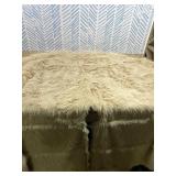 36 Inch Wool Fur Christmas Tree Skirt Thick Plush White and Brown Tree Skirt Christmas Tree Decoration for Xmas Home Party Holiday Decor