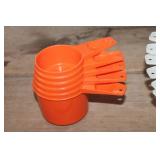 Vintage Tupperware Measuring Cups