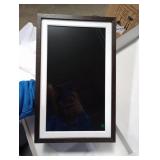 Digital Picture Frame, 15.6 Inch Frameo Digital Frame WiFi, 1920 * 1080 IPS FHD Touchscreen, 32GB, Tabletop&Wall-Mounted, Share Picture Video, Large Electric Photo Frame, Mom Gifts, Black Woodgrain