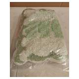 ORTIGIA Small Green Scalloped Bath Mat, Cute Plush Microfiber Scallop Bathroom Rugs Non Slip Washable Quick Dry Absorbent, Bathmat Carpet for Shower Stall Vanities Kitchen Floor Entrance, 17x24 - Reta