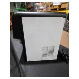 Hooure12.2 in. Stainless Steel 62 lb./24 H Freestanding Countertop Chewable Pellet Ice Maker Crescent Ice Cubes - Retail: $985