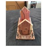 PenningtonCedar Grand Snack Shack Bird Feeder - Retail: $24