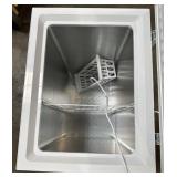Magic Chef 5.0 cu. ft. Chest Freezer in White, see pictures  - Retail: $219