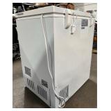 Magic Chef 5.0 cu. ft. Chest Freezer in White, see pictures  - Retail: $219