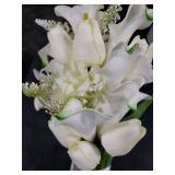 WYcYcW Floral Bouquet 10 Artificial Calla Lilies with 8 Artificial Tulip Flowers, Bridesmaid Bouquet with Wedding Ceremony Festivals Anniversary Bridal Rehearsal Party Bar Table Decor (White)