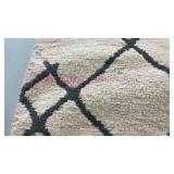 Threshold Cream Fleece Area Rug. 7