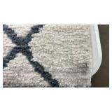 Threshold Cream Fleece Area Rug. 7