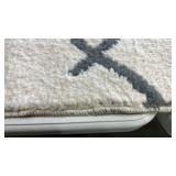 Threshold Cream Fleece Area Rug. 7