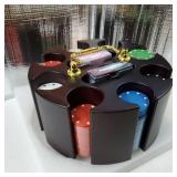 Poker Chips Poker Set, 200 Count Rotating Chip Case Wood Carousel Case Holder with 200 Pcs Chips and 2 Decks of Playing Cards for Casino Party Supplies Family Game Accessory. SOME LOOSE CHIPS.  - Reta