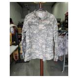 US Army ACU Digital Camo Combat Uniform Shirt Medium Regular