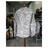 US Army ACU Digital Camo Combat Uniform Shirt Medium Regular