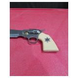 VINTAGE SHERIFF PISTOL REVOLVER GUN KNIFE