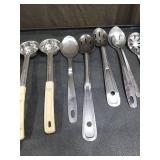 LOT OF RANDOM KITCHEN UTENSILS