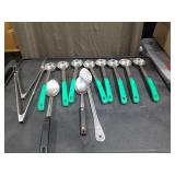 LOT OF RANDOM KITCHEN UTENSILS