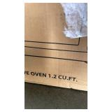 Toshiba 1.2 Cu.Ft. Microwave Oven