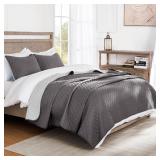 Exclusivo Mezcla Reversible King Size Quilt Bedding Set with Pillow Shams, Lightweight Quilts King Size, Soft Bedspreads Bed Coverlets for All Seasons - (Grey, 104\"x96\")
