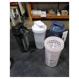 Smartshake Slim 4-Pack Protein Shaker Bottle 400 ml | 13.5 oz Storage Included - Leakproof Screw-on Lid - BPA Free Unisex - Black, White, Stormy Gray, Cotton PINK MISSING LID