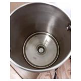 PRE OWNED Farberware Electric Coffee Percolator, Stainless Steel Basket, Automatic Keep Warm, No-Drip Spout, 8 Cup - Retail: $70