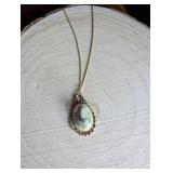 Mother of Pearl Teardrop Pendant Necklace