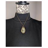 Mother of Pearl Teardrop Pendant Necklace