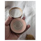 Puffy Dabs Gold Tone Powder Compact