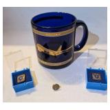 Boeing 777 Commemorative Coffee Mug and Service Pins Set