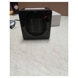 Gaiatop Mini Space Heater, Lightweight PTC Ceramic Fast Heating 500W Energy Efficient for Indoor Use, Overheating & 45° Tip-Over Protection, Portable Desk Electric Heaters for Office Home Black Teste