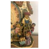 Boyds Bears Clock - Time Waits for No Bear approx 12 inches tall