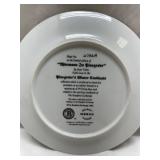 Bradford Exchange Winter Cardinal Plate - Afternoon in Pinegrove