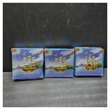 Lot of 3, Veemoon Wooden Sailboat Model Small Sailboat Ornament Retro Ship Decor Nautical Tabletop Boat Decoration Antique Boat for Home Office Ocean Theme Party (4.3 * 4.7in)