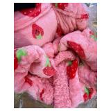 Giggling Getup Wearable Blanket Hoodie for Adults Gifts for Teen Girls Sister Women Sherpa Fleece Printed Hooded Blanket Sweatshirt Warm Cozy with Pocket & Sleeves Strawberry