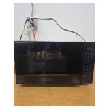 BLACK+DECKER 0.7 cu ft Microwave Black - Retail: $64