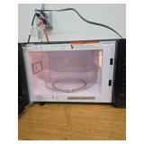 BLACK+DECKER 0.7 cu ft Microwave Black - Retail: $64