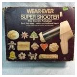 Wearever Super Shooter Electric Food Gun with Decorating Discs