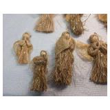 Lot of 8 straw Christmas ornaments  - Retail: $24